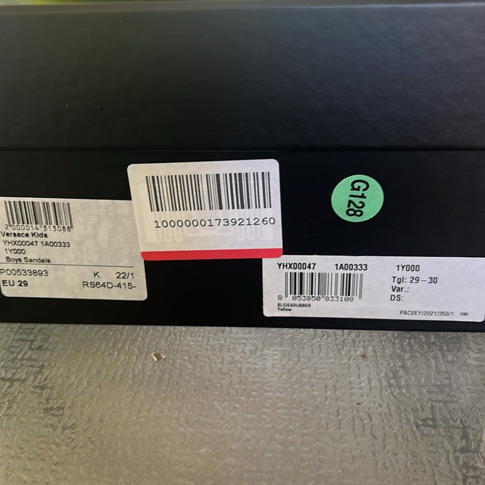 Versace Medusa Kids Sliders - Picture 8 of 9